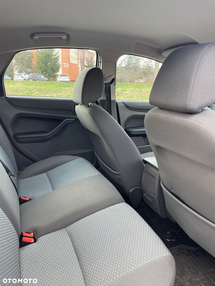 Ford Focus 1.8 FF Platinium X - 9