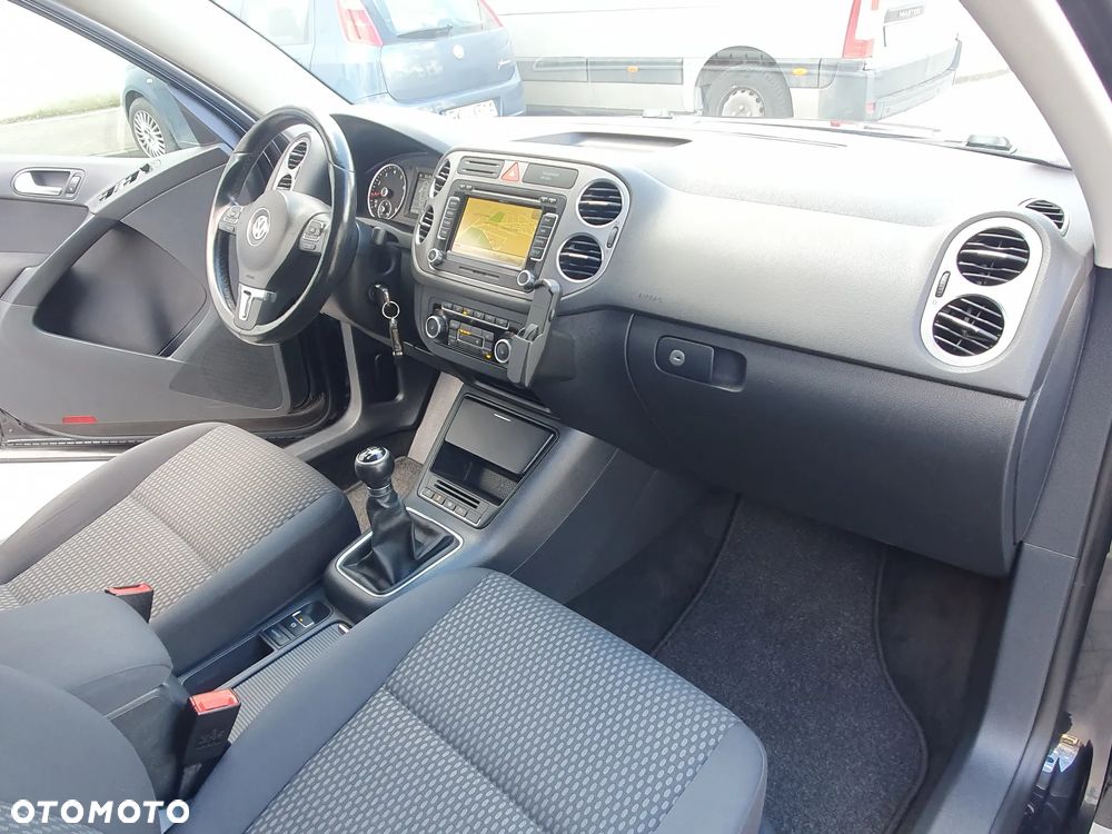 Volkswagen Tiguan - 33