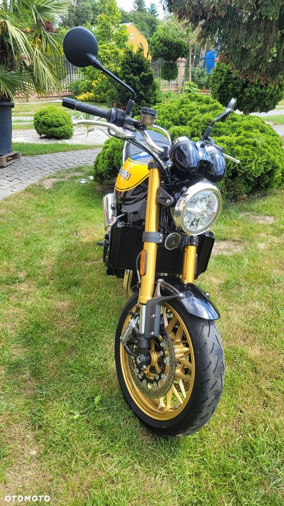 Kawasaki Z 900 RS - 3