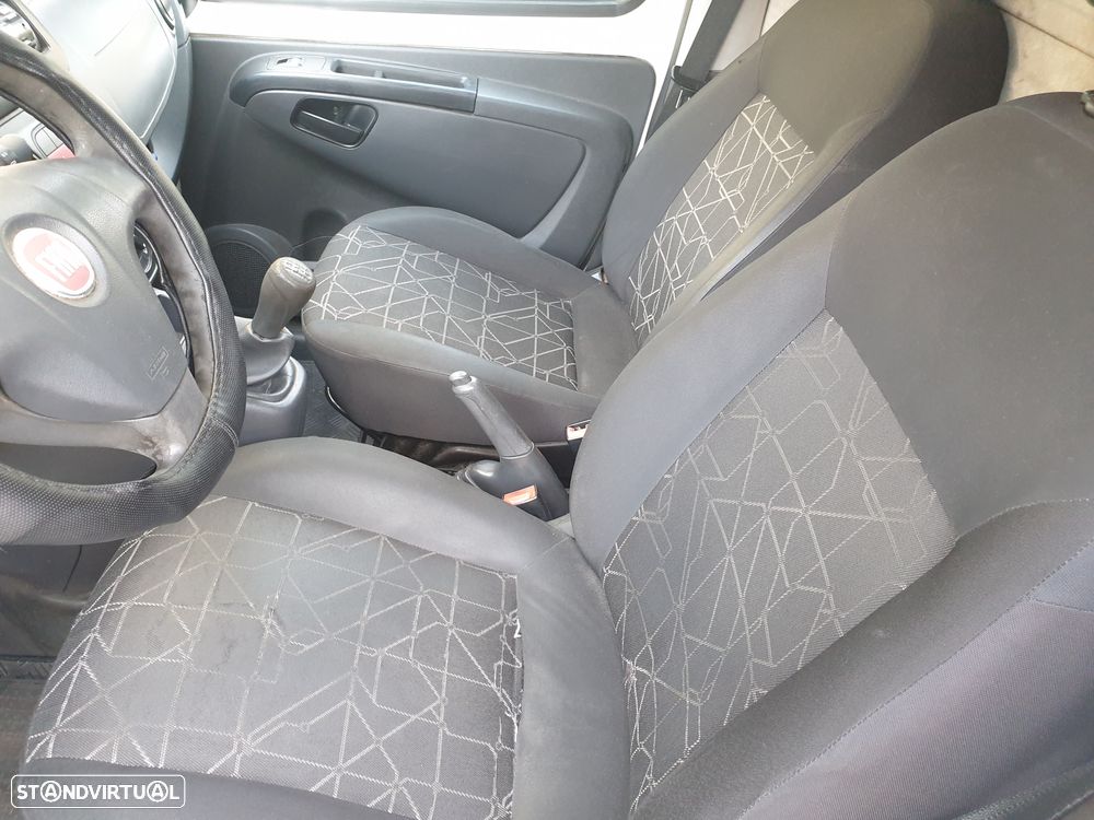 Fiat fiorino caixa isótermica A/C - 10