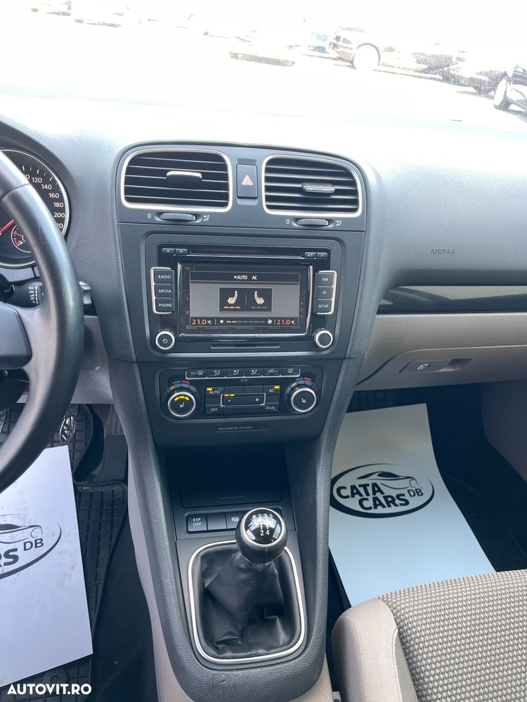 Volkswagen Golf - 35