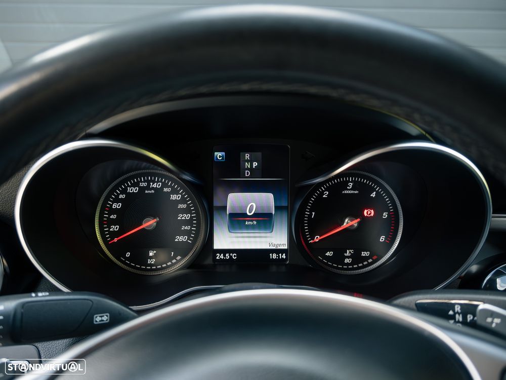 Mercedes-Benz GLC 250 d 4Matic 9G-TRONIC AMG Line - 34