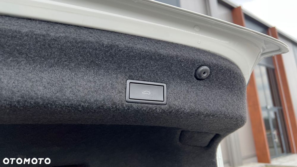 Volkswagen Passat 2.0 TSI Elegance DSG - 8