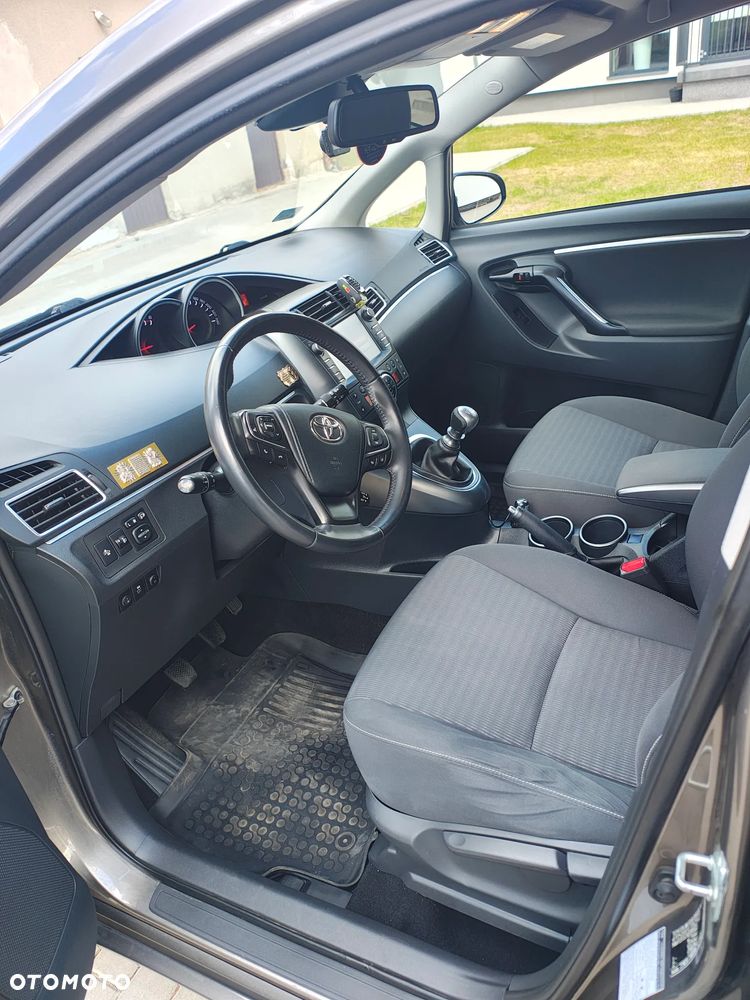 Toyota Verso 1.8 Premium 7os - 16