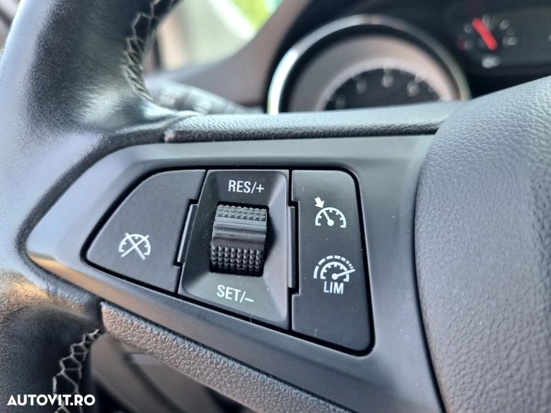 Opel Astra Sports Tourer 1.2 Turbo Elegance - 17