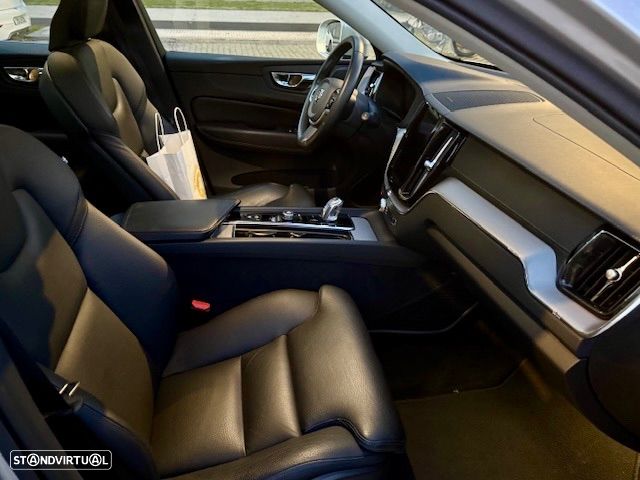 Volvo XC 60 2.0 T8 PHEV Inscription AWD - 26