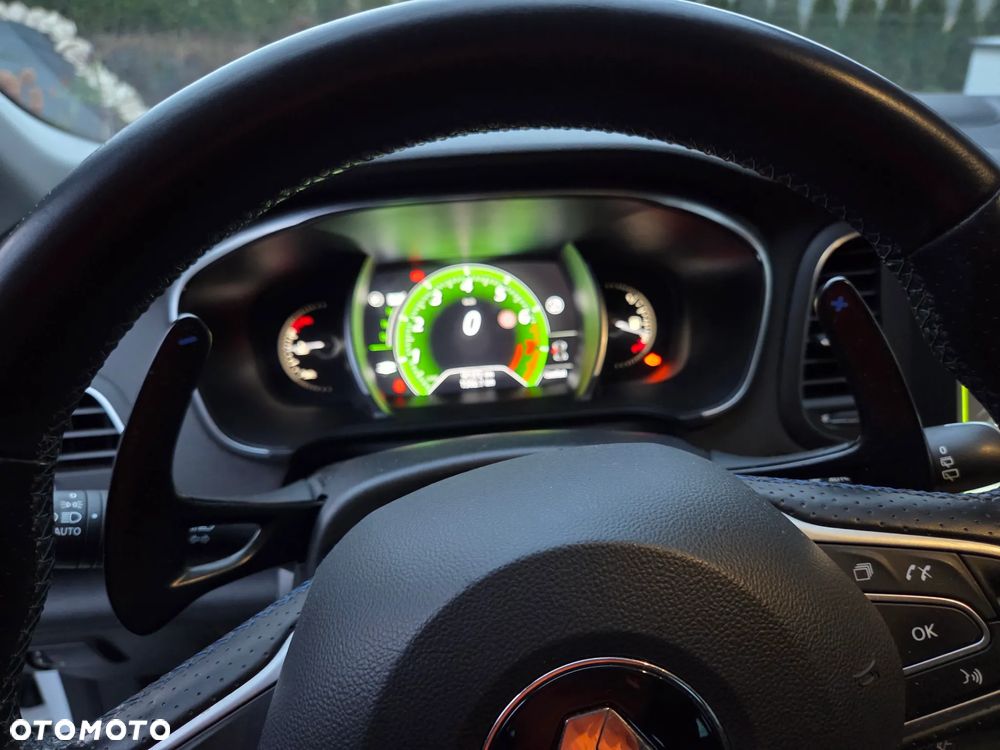 Renault Megane ENERGY TCe 205 EDC GT - 21