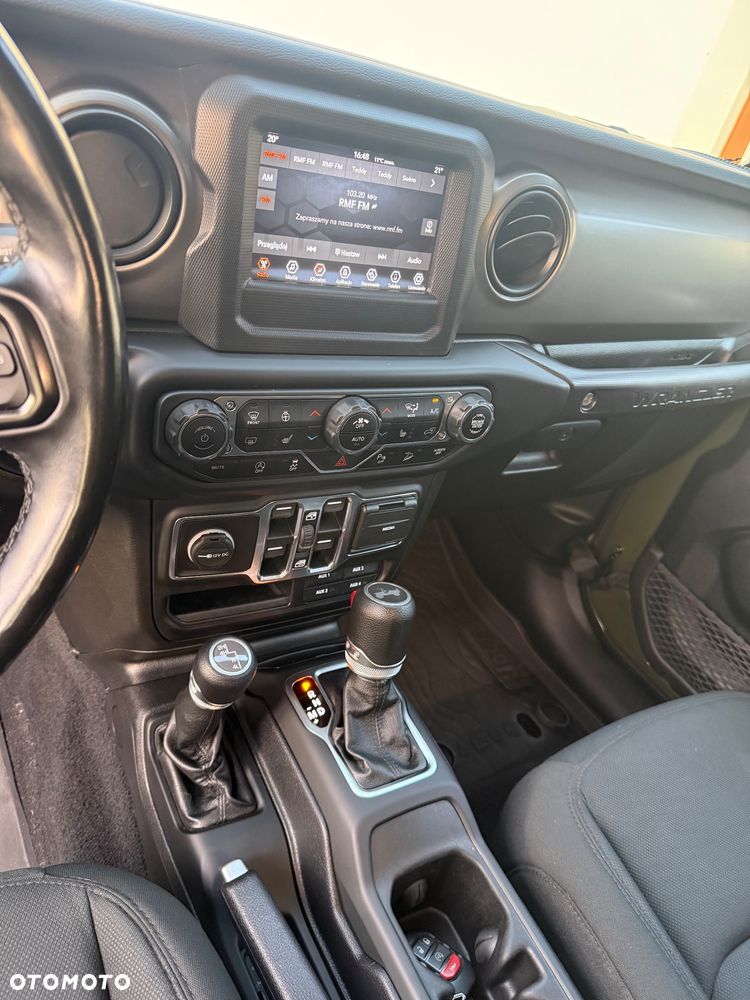 Jeep Wrangler - 15