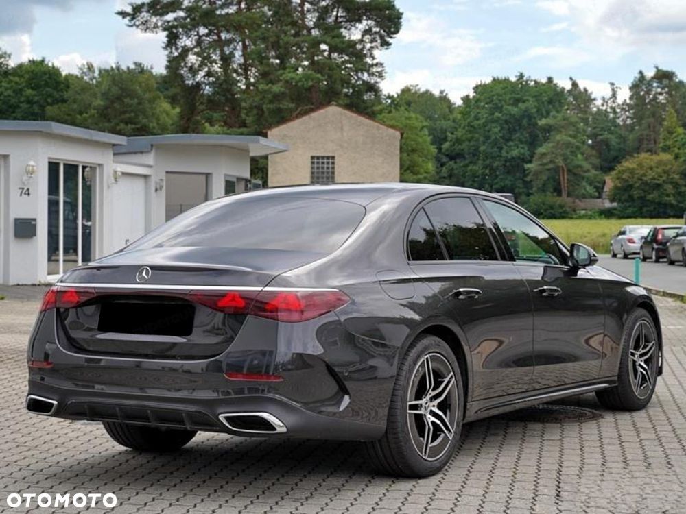 Mercedes-Benz Klasa E 220 d mHEV 4-Matic AMG 9G-Tronic - 5