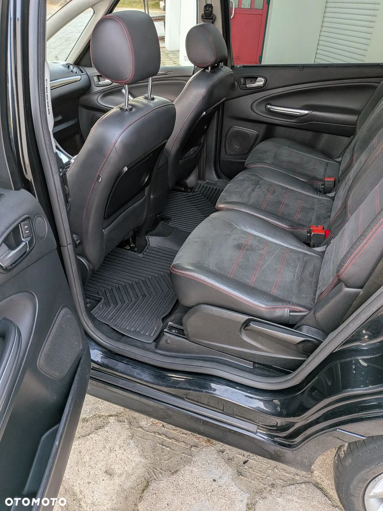 Ford S-Max - 10