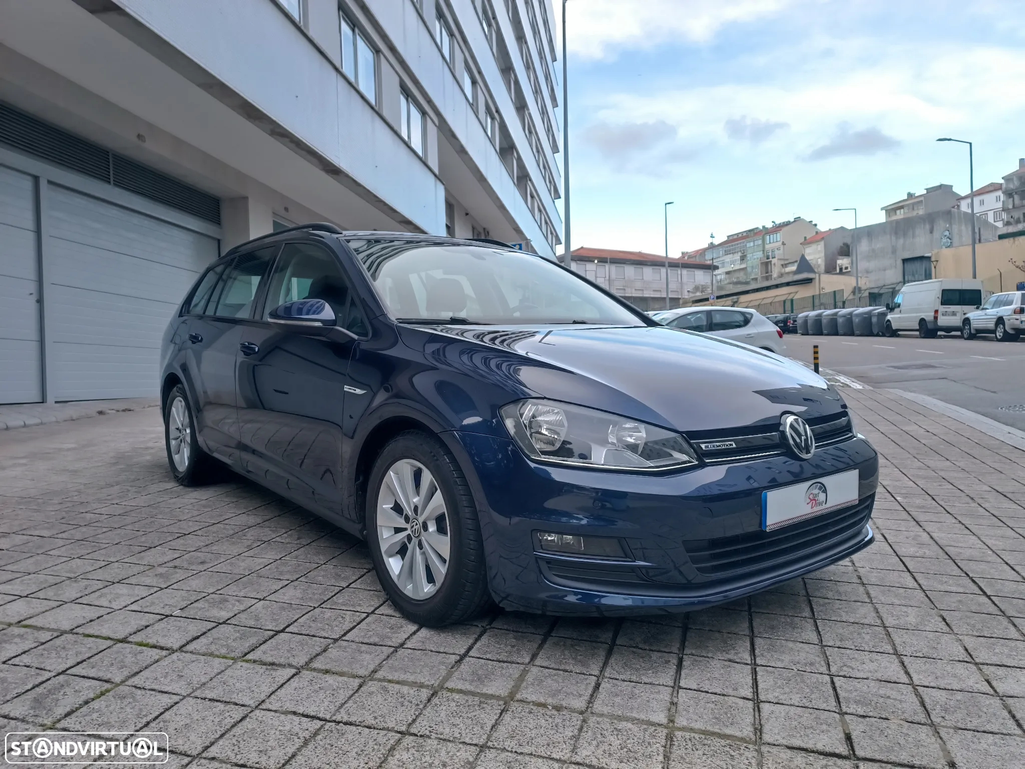 VW Golf Variant 1.6 TDi BlueMotion Confortline - 2