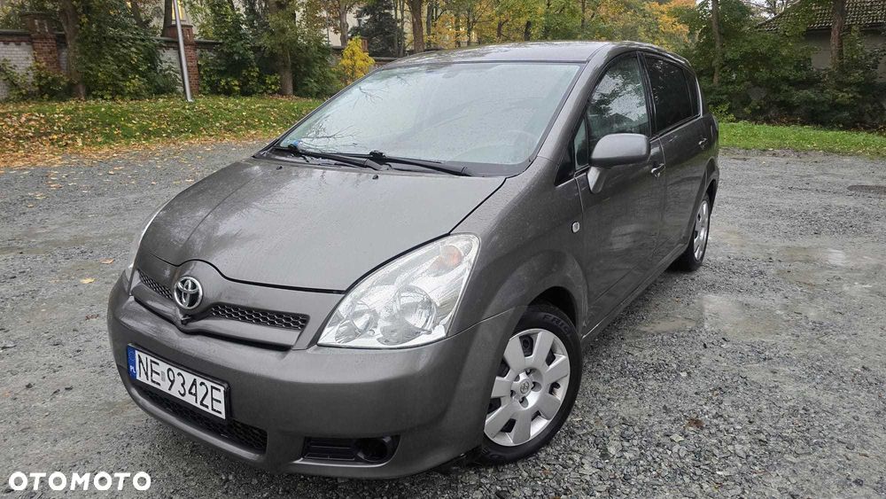 Toyota Corolla Verso - 1