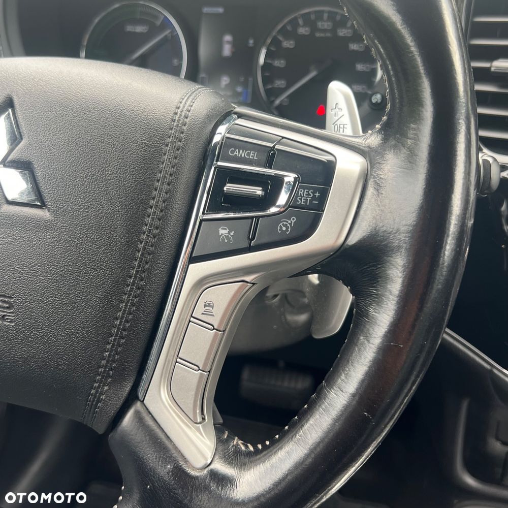 Mitsubishi Outlander 2.4 4WD Diamant - 37