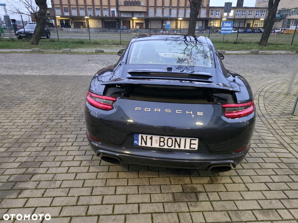 Porsche 911 Carrera PDK - 25
