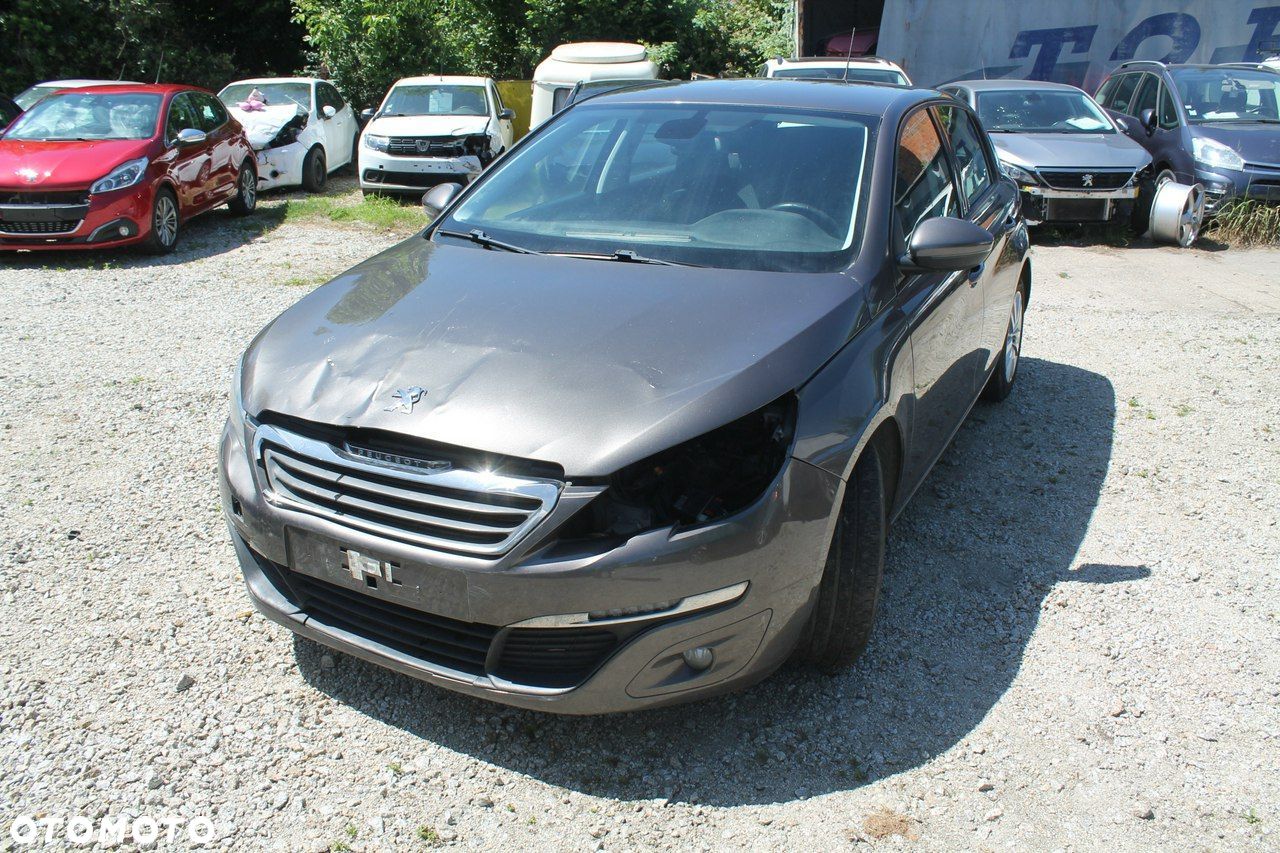 Peugeot 308 - 1