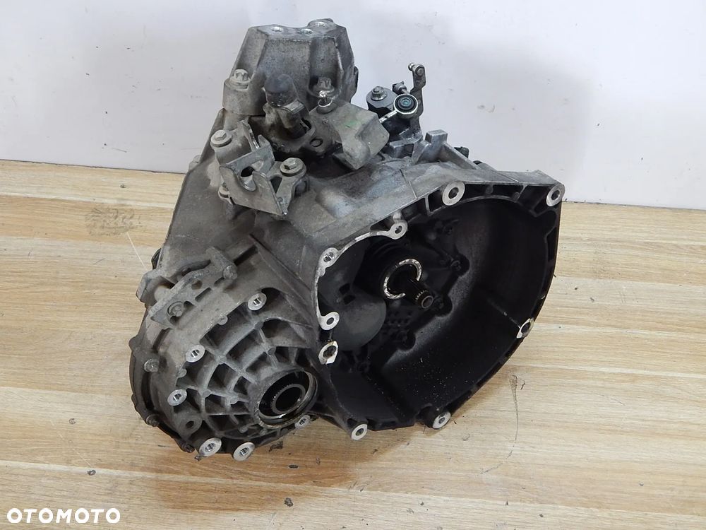 Skrzynia biegów 2.0 Mjet 4x4 Jeep Cherokee KL V 13-18 Łuków części - 1