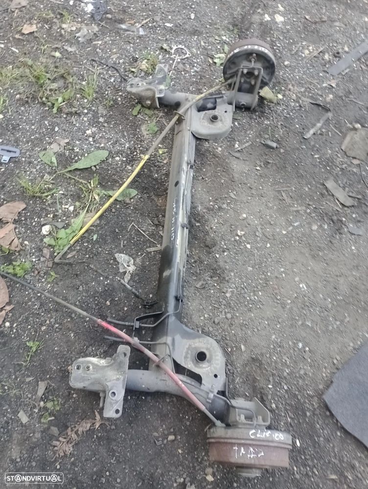 Eixo traseiro Renault Clio  2000 - 2