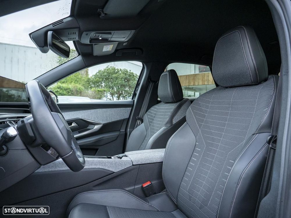 Peugeot E-3008 73 kWh Allure - 23