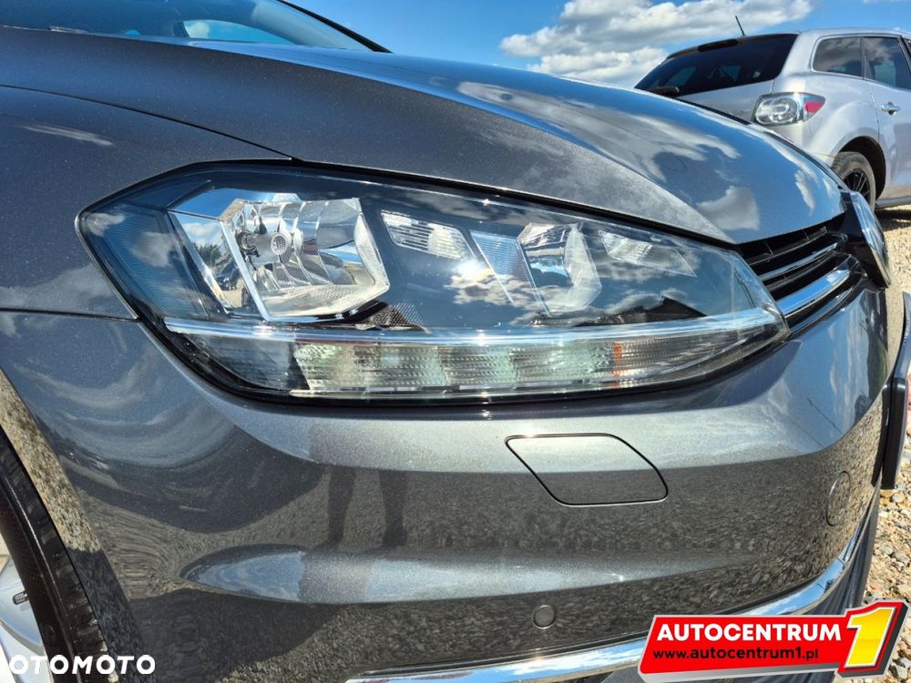 Volkswagen Golf - 10
