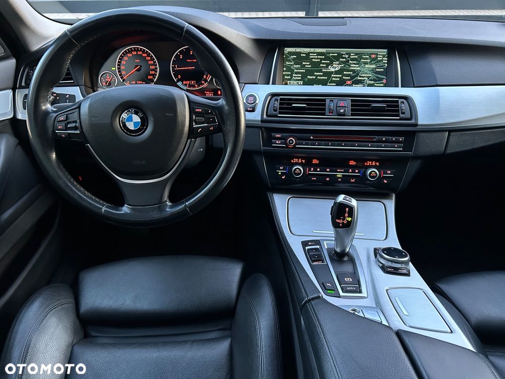 BMW Seria 5 525d xDrive - 6