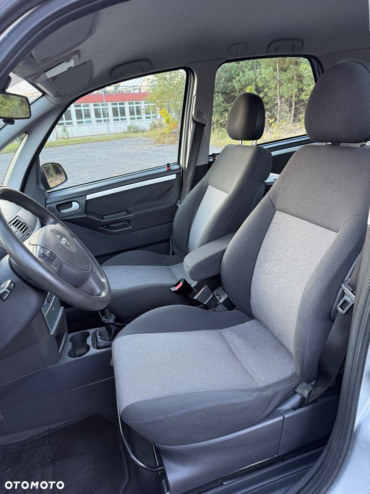 Opel Meriva 1.6 16V Essentia - 22