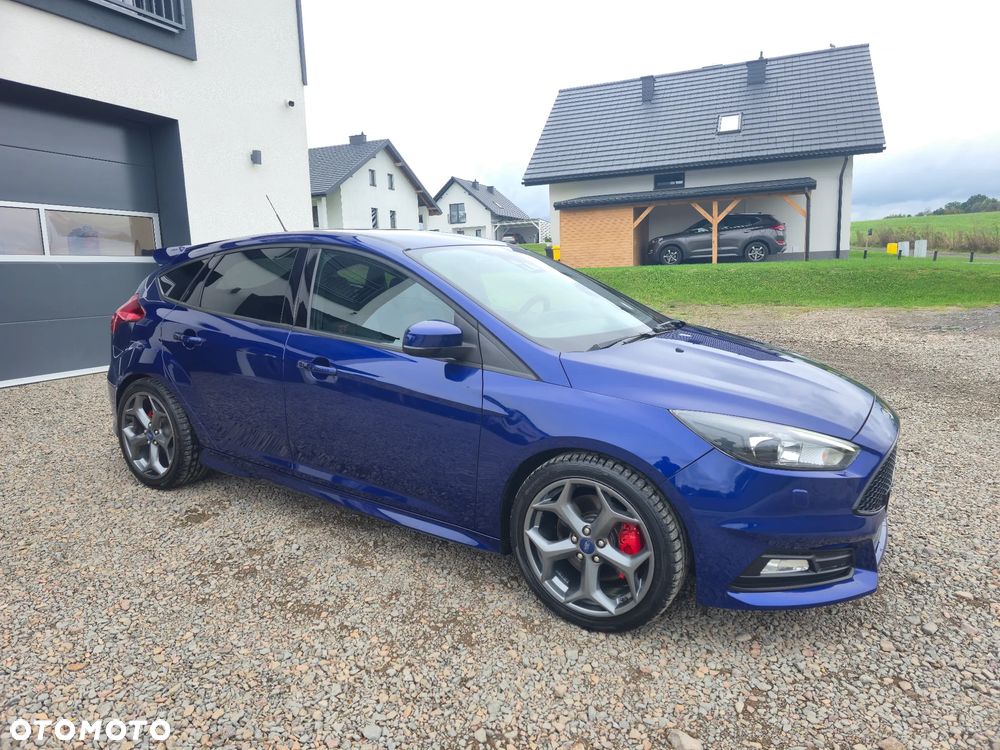 Ford Focus 2.0 EcoBoost ST mit Leder-Exclusiv-Paket - 34