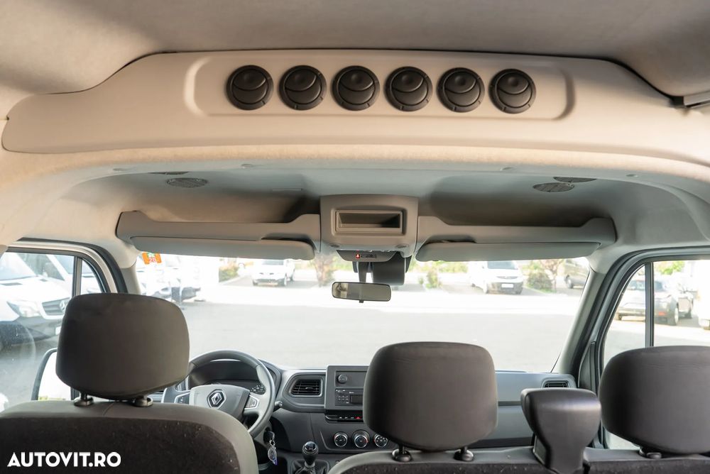 Renault Master 2.3 Blue dCi 145 TT Combi 3,5t L2H2 8+1 - 17