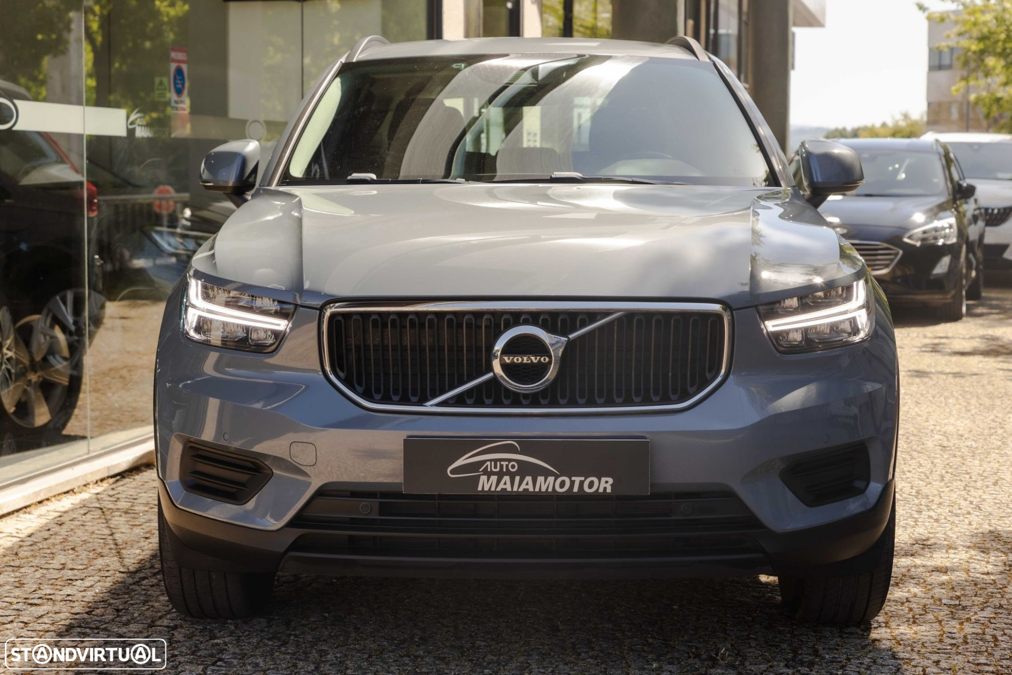 Volvo XC 40 1.5 T2 Momentum Core Geartronic - 4