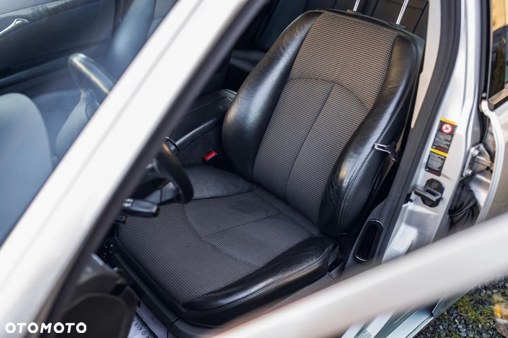 Mercedes-Benz Klasa E 500 Avantgarde - 22