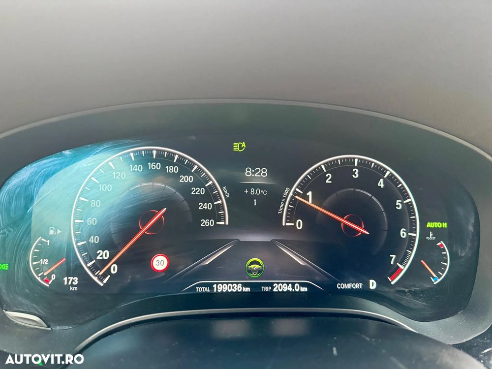 BMW Seria 5 530i xDrive AT - 4