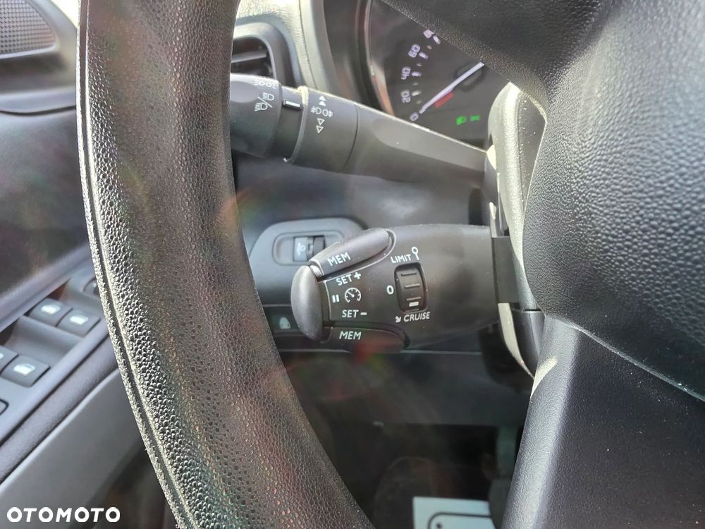 Toyota Proace City Verso 1.5 D-4D Business - 26