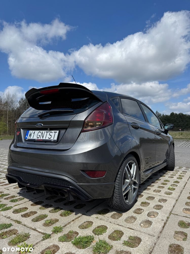 Ford Fiesta 1.6 EcoBoost ST - 4