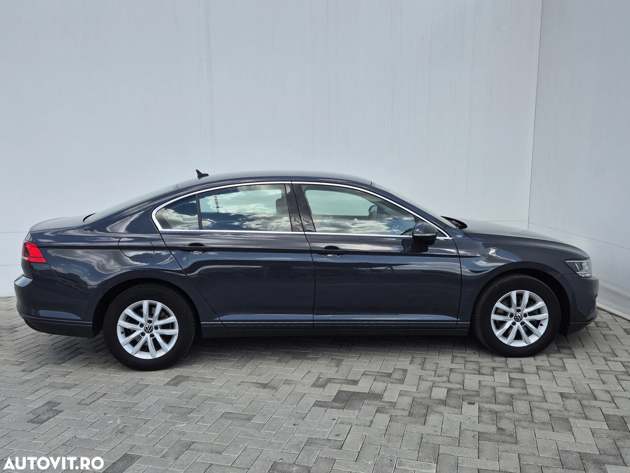 Volkswagen Passat - 6