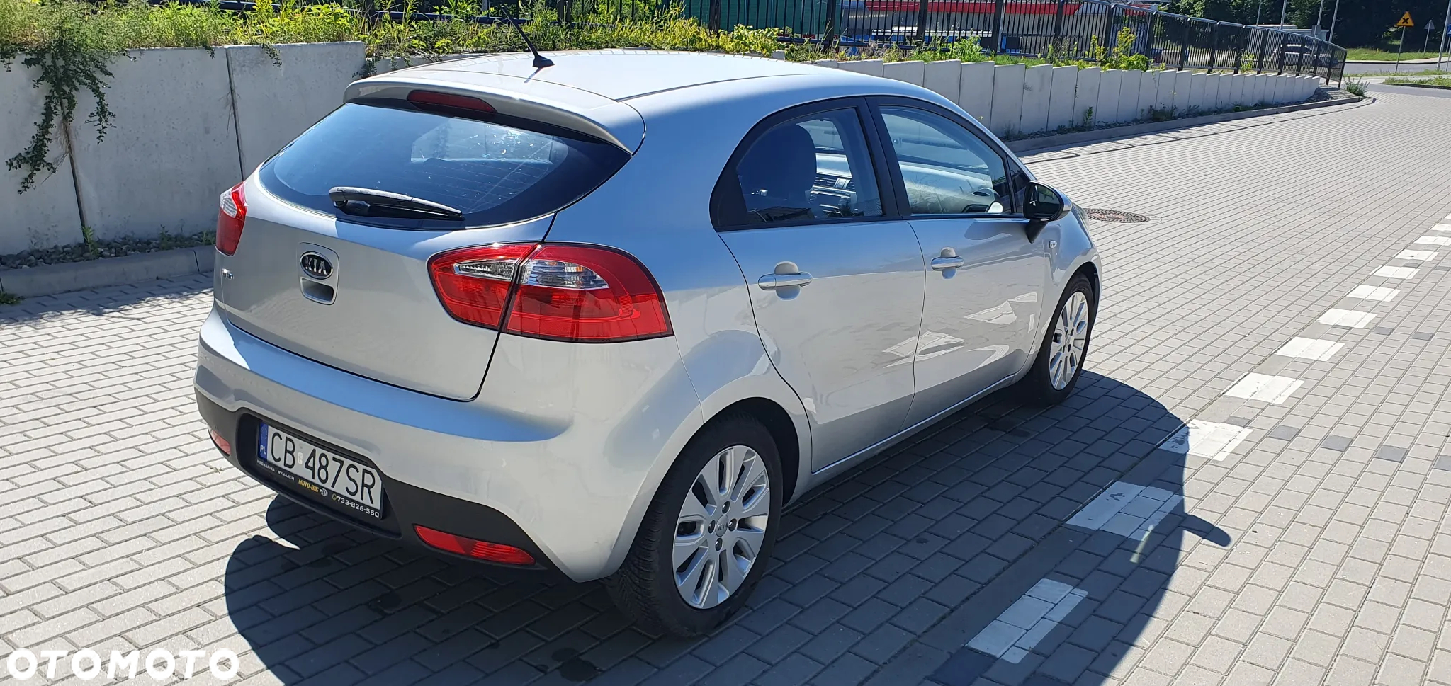 Kia Rio - 4