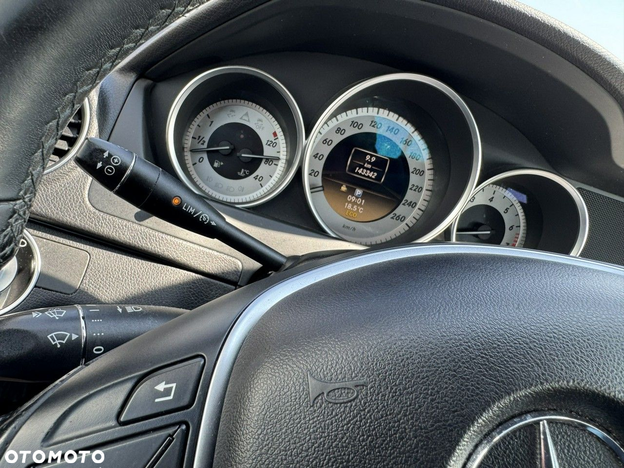 Mercedes-Benz Klasa C 180 BlueEFFICIENCY Avantgarde - 12