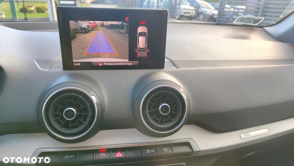 Audi Q2 30 TFSI - 12