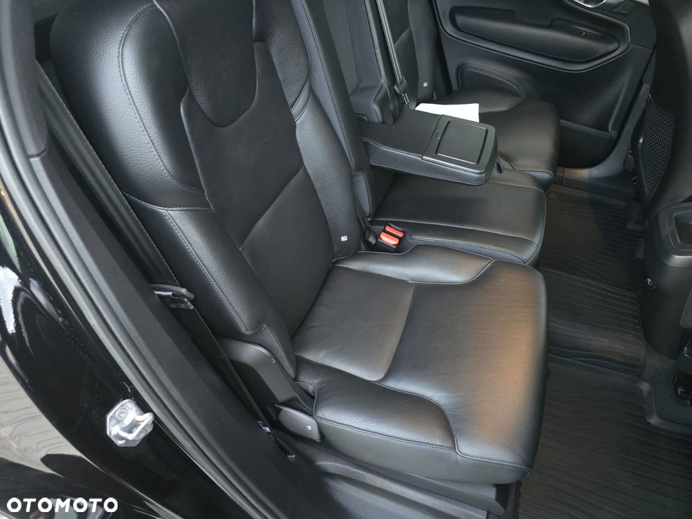 Volvo XC 90 D5 AWD Geartronic RDesign - 33