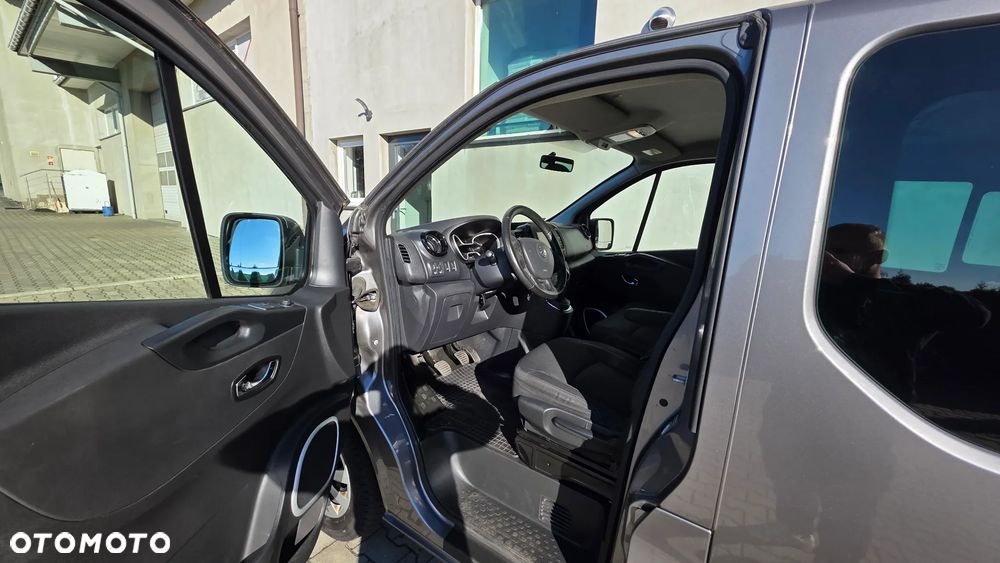 Opel Vivaro - 10