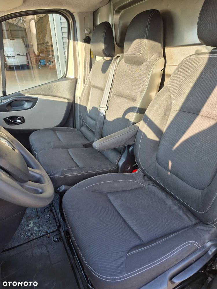 Renault TRAFIC - 10