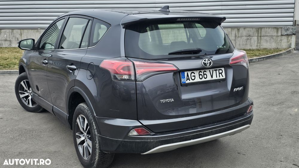 Toyota RAV4 - 5