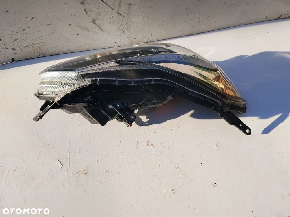 Lampa Prawa Xenon Subaru XV impreza bdb stan kompletna - 2