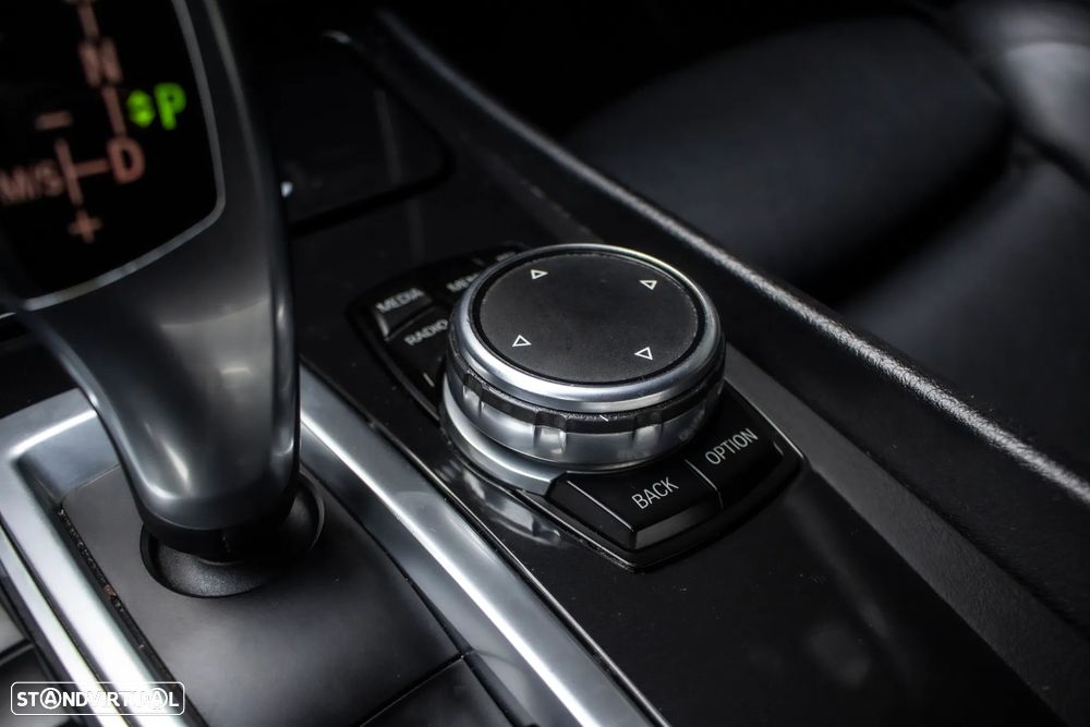 BMW 520 Gran Turismo d Line Luxury - 22