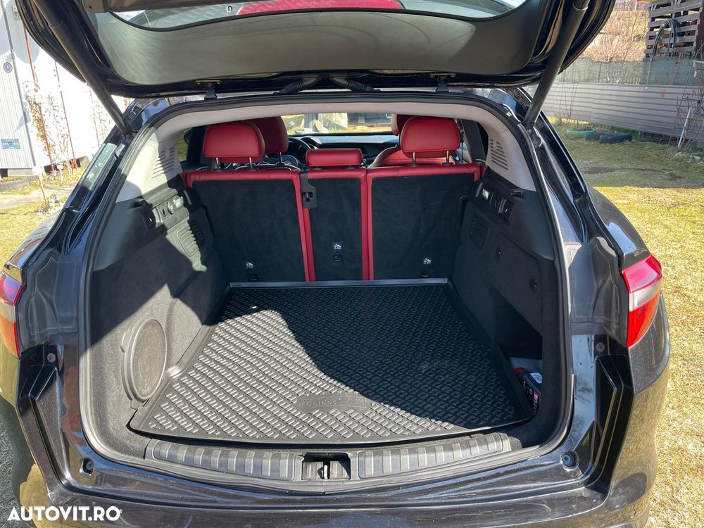 Alfa Romeo Stelvio 2.0 Turbo 16V AT8-Q4 Veloce - 5