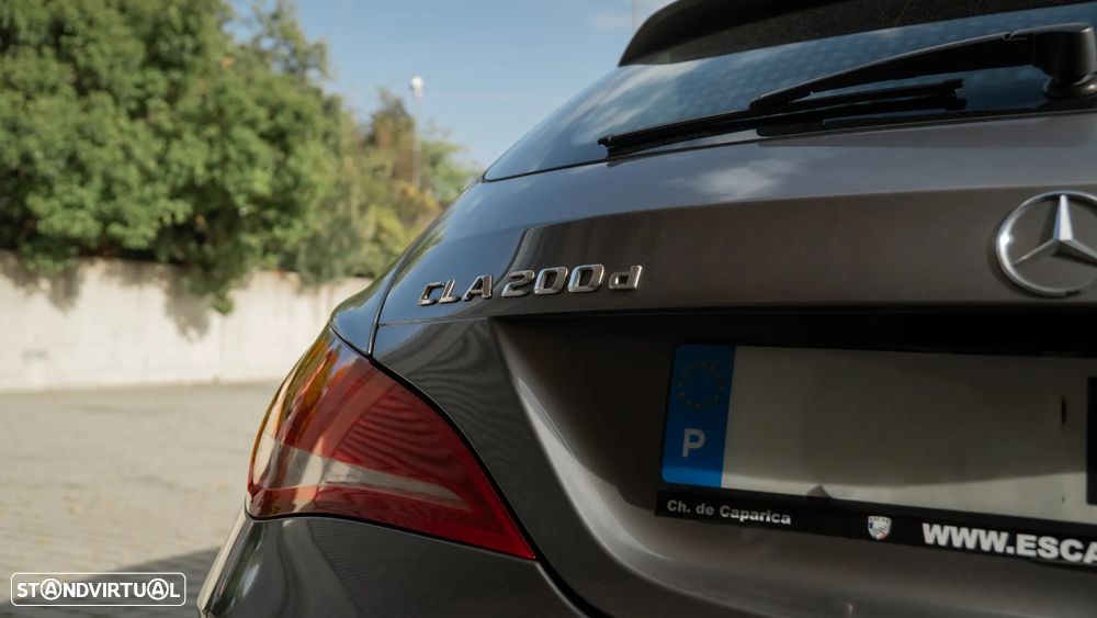 Mercedes-Benz CLA 200 d Shooting Brake AMG Line Aut. - 24