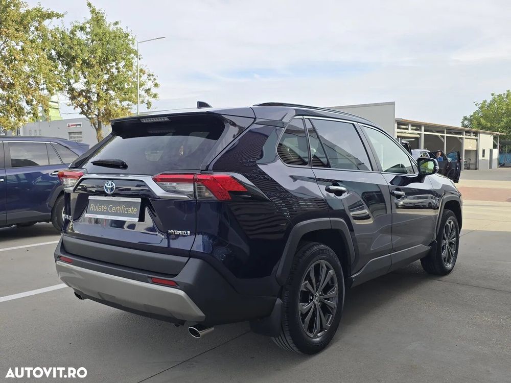 Toyota RAV4 - 5