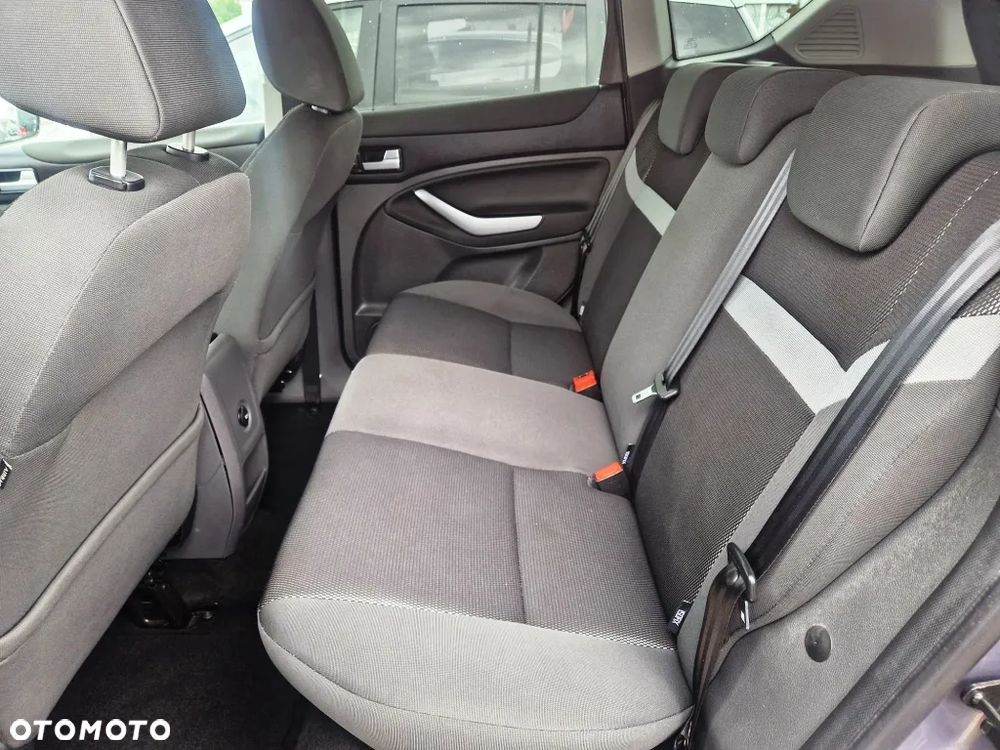 Ford Kuga 2.0 TDCi Titanium - 24