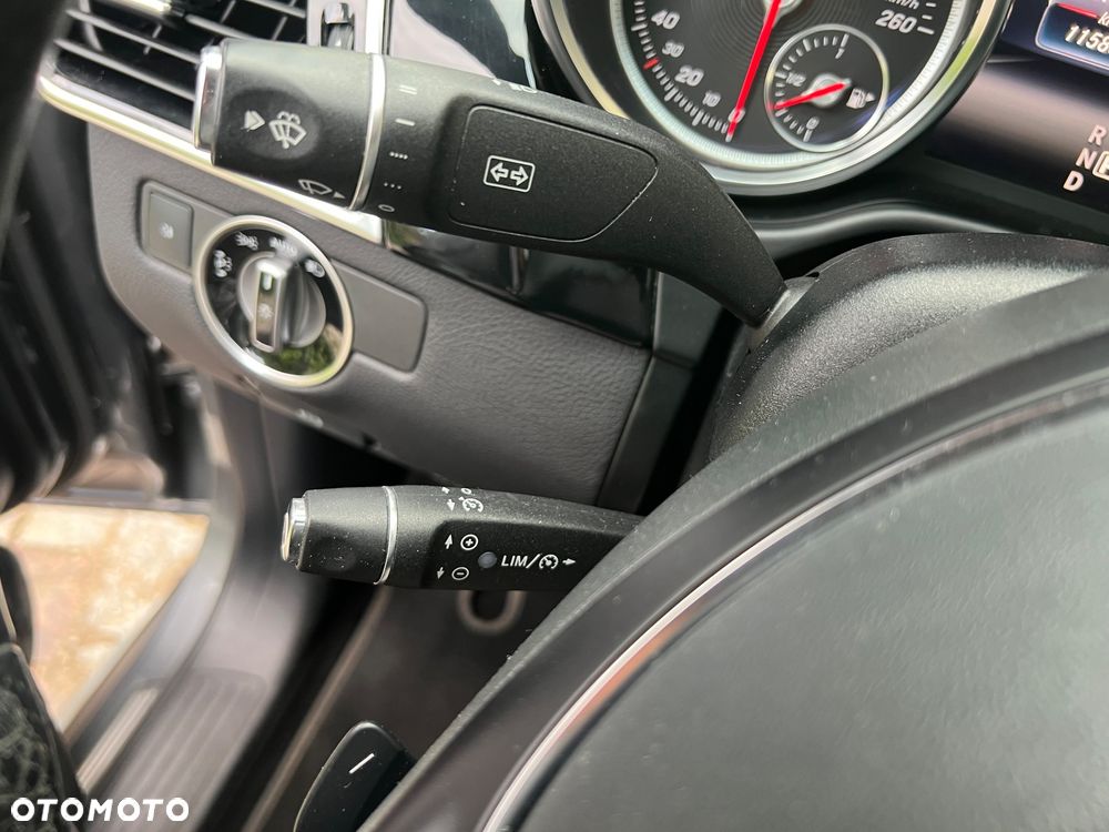 Mercedes-Benz GLE - 30