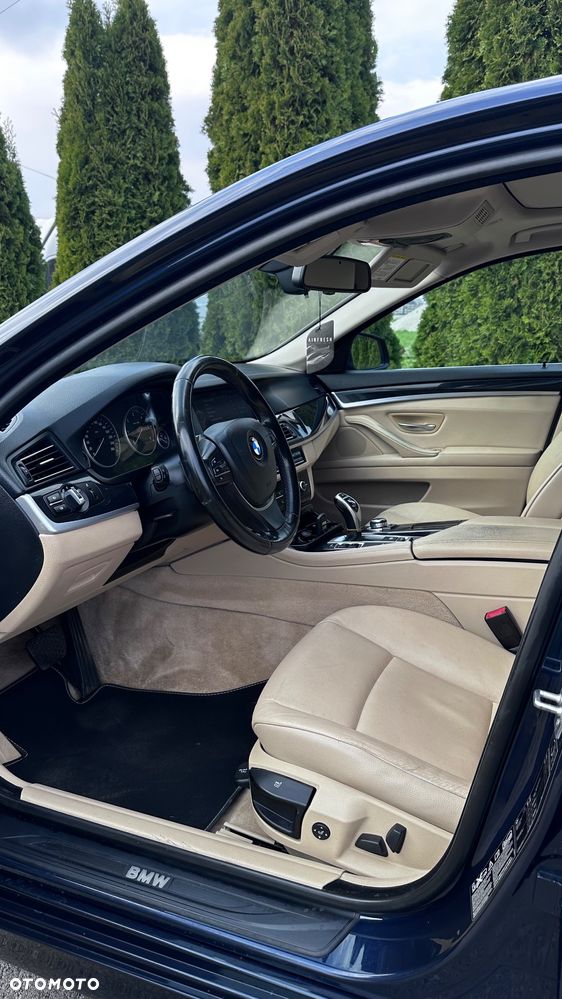 BMW Seria 5 530d xDrive - 9