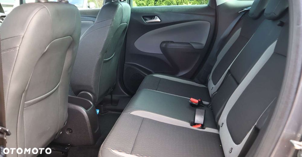 Opel Crossland X - 17