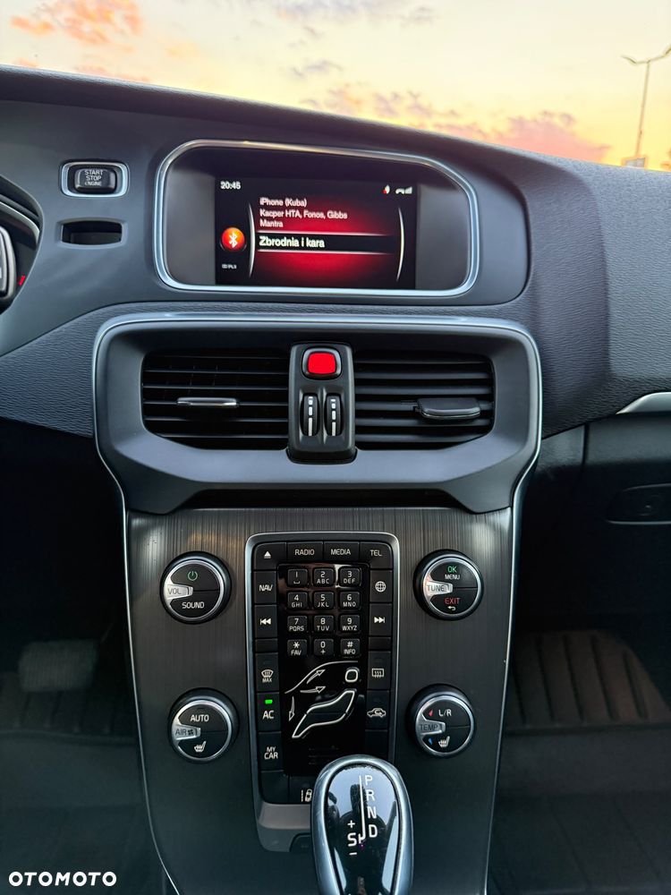 Volvo V40 D2 Summum - 15